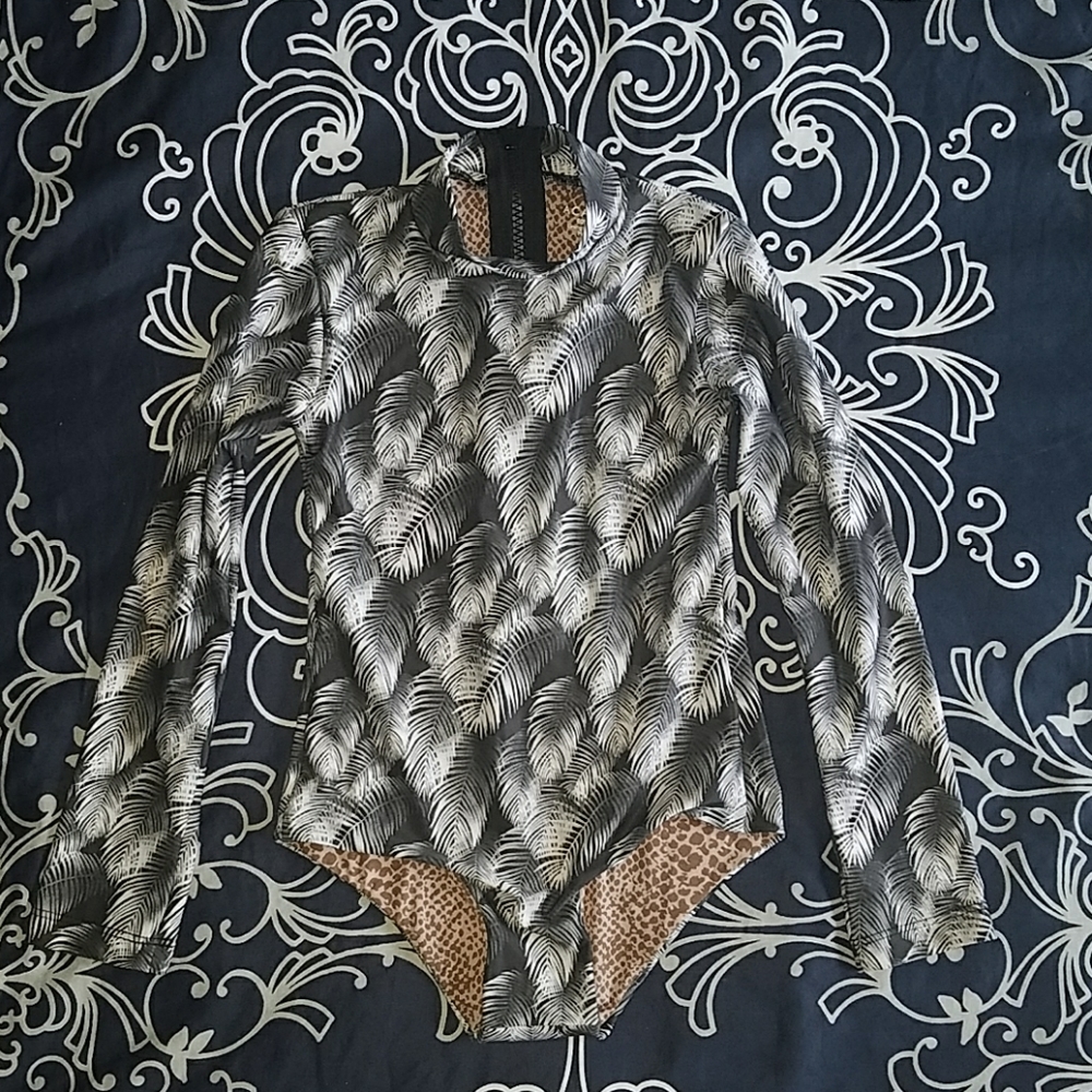 Acacia Honey Ehukai in Palms print